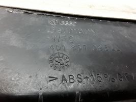 Audi A8 S8 D2 4D Daiktadėžė 4D1857095