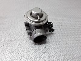 Audi A4 S4 B5 8D Soupape vanne EGR 038129637