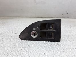 Volkswagen PASSAT B5.5 Interruttore apertura sportello carburante 1J0959833A