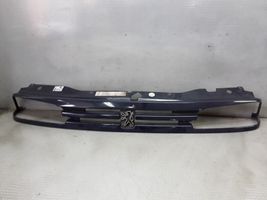 Peugeot 806 Maskownica / Grill / Atrapa górna chłodnicy 1462385077