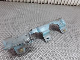 Renault Twingo II Fender mounting bracket 