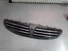 SsangYong Kyron Grille calandre supérieure de pare-chocs avant 7945109000