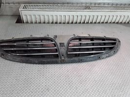 SsangYong Kyron Grille calandre supérieure de pare-chocs avant 7945109000