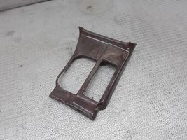 Toyota Hilux (N80, N90, N100, N110) Rivestimento in plastica cornice della leva del cambio 5880435130