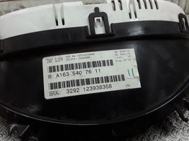 Mercedes-Benz ML W163 Tachimetro (quadro strumenti) A1635407611