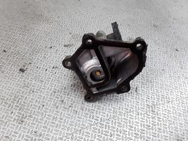 Nissan X-Trail T30 Boîtier de thermostat / thermostat 