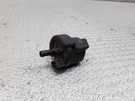 Audi A8 S8 D2 4D Vacuum valve 058133459