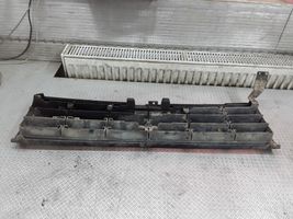 Mitsubishi Pajero Maskownica / Grill / Atrapa górna chłodnicy MB64572021