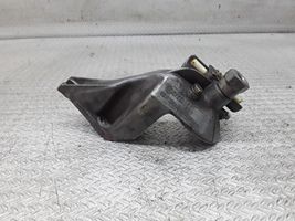 Audi A6 S6 C4 4A Soporte de apoyo del filtro de combustible 074127445