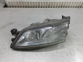 Opel Vectra B Lampa przednia 88201726