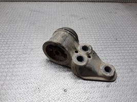 Volkswagen PASSAT B5.5 Supporto alloggiamento assale posteriore 8E0501521