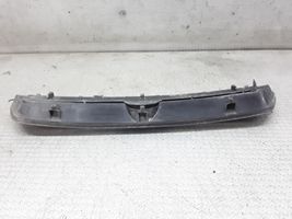 Opel Astra G Etupuskurin ylempi jäähdytinsäleikkö 90588120