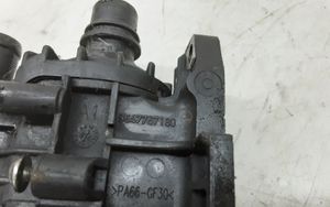 Citroen C5 Termostaatin kotelo 9647767180