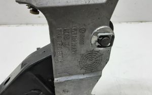 Skoda Superb B5 (3U) Тормозная педаль 8D1721117L