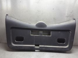 Toyota Corolla Verso AR10 Garniture de couvercle de coffre arriere hayon 