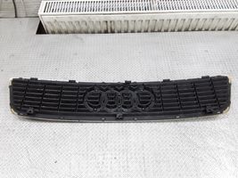 Audi A8 S8 D2 4D Oberes Gitter vorne 4D0853651