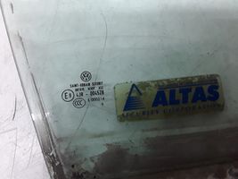 Volkswagen Jetta V Rear vent window glass 43R004528