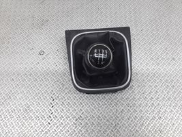 Volkswagen Jetta V Consola de plástico de la palanca de cambios 1K0711113BG