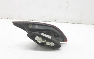 Opel Astra J Aizmugurējais lukturis pārsegā 1090098