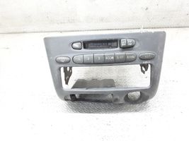 Toyota Yaris Panel / Radioodtwarzacz CD/DVD/GPS 