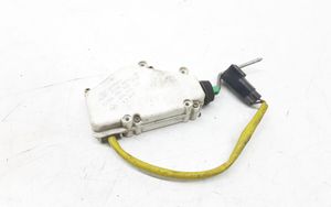 Ford Galaxy Serratura del tappo del serbatoio del carburante 7M0959775C