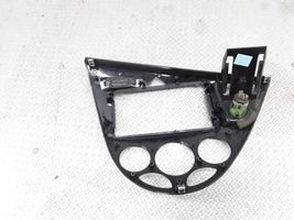 Ford Focus Konsola środkowa / Radio / GPS 2M5XA047A04AB