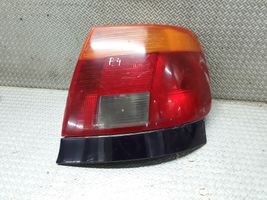 Audi A4 S4 B5 8D Aizmugurējais lukturis virsbūvē 8D0945096