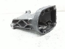 Mercedes-Benz C W203 Engine mounting bracket 