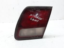 Mitsubishi Galant Lampy tylnej klapy bagażnika 0431613