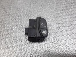 Volvo S70  V70  V70 XC Tailgate opening switch 9162946