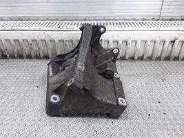 Audi A8 S8 D2 4D Staffa di montaggio del compressore dell’A/C 077260885E