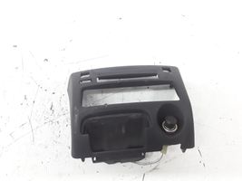 Toyota Yaris Radion/GPS-laitteen pääyksikön kehys 8622052030