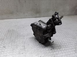 Volkswagen PASSAT B5 Polttoaineen ruiskutuksen suurpainepumppu 038145209A