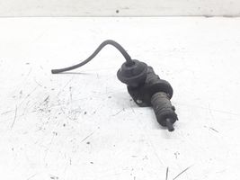 Volkswagen PASSAT B5.5 Valvola di regolazione del liquido di raffreddamento e del riscaldatore 4A0819809