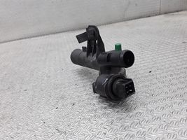 Nissan Qashqai+2 Boîtier de thermostat / thermostat 