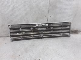 Mitsubishi Pajero Grille calandre supérieure de pare-chocs avant 