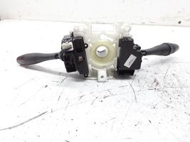 Mitsubishi Carisma Interruptor/palanca de limpiador de luz de giro SMR141720