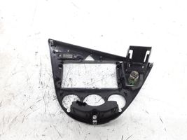 Ford Focus Klimato kontrolės/ pečiuko kontrolės apdaila 98ABA046A04