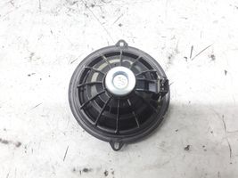 Renault Clio III Haut-parleur de porte avant 8200110683