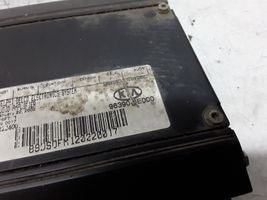 KIA Sorento Amplificatore 963903E000