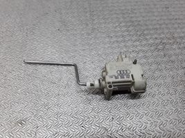 Audi A4 S4 B7 8E 8H Serratura del tappo del serbatoio del carburante 8E0862153