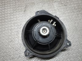 Subaru Outback Garsiakalbis (-iai) galinėse duryse 86301AG002