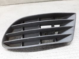 Volkswagen Golf Plus Etupuskurin alempi jäähdytinsäleikkö 5M0853666