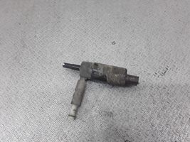 Volkswagen PASSAT B5.5 Ugello a spruzzo lavavetri per faro 3B0955681A