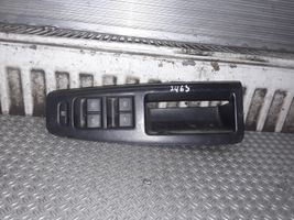 Volkswagen Polo IV 9N3 Interrupteur commade lève-vitre 6Q1867171F