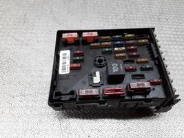 Volkswagen PASSAT B6 Module de fusibles 3C0937125