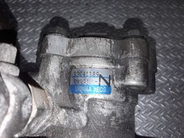 Nissan Primera Ohjaustehostimen pumppu 5M321