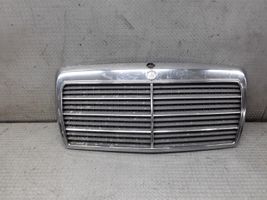 Mercedes-Benz E W124 Grotelės viršutinės 1248880223