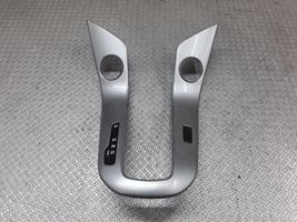 Chevrolet Cruze Rivestimento in plastica cornice della leva del cambio 95940933