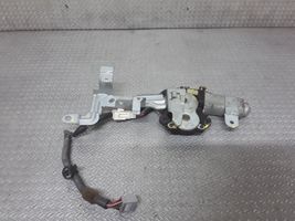 Toyota Corolla Verso E121 Silniczek szyberdachu 8573044010